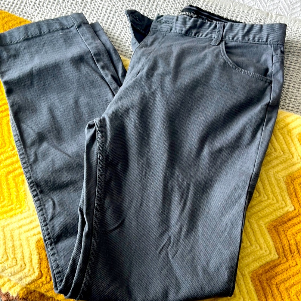 Industry men’s pants ! Like new !